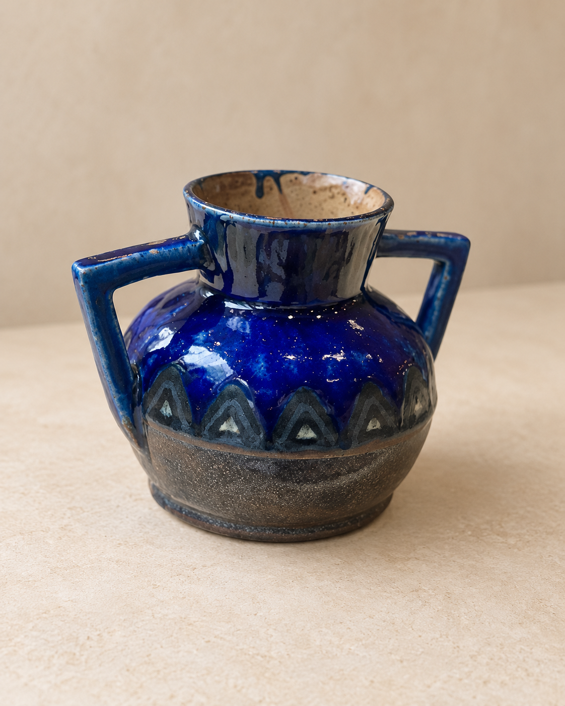 Vase HB Quimper Odetta en grès émaillé bleu cobalt — décor Art Déco, années 1920